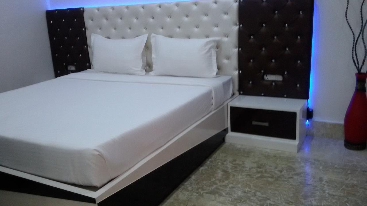 نيودلهي Hotel Royal International المظهر الخارجي الصورة